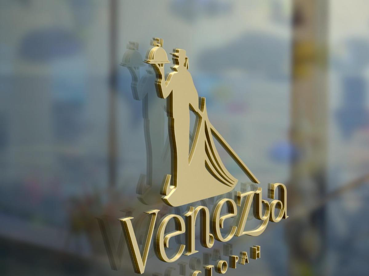 Venezia Hotel แชร์นิฟซี ภายนอก รูปภาพ